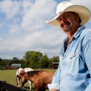 Richard Lynch Delivers a Soulful Rendition of Kris Kristofferson Classic 'Why Me Lord' Richard Lynch Delivers a Soulful Rendition of Kris Kristofferson Classic 'Why Me Lord'